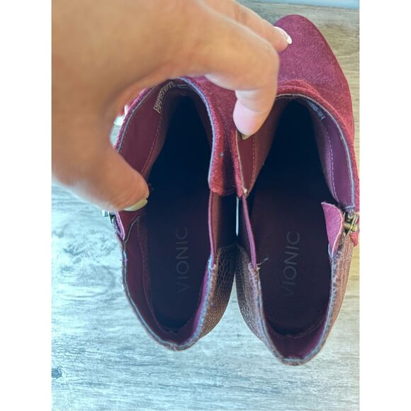 Vionic Anne bootie burgundy suede and faux snakeskin sz 9 work career - Picture 7 of 9